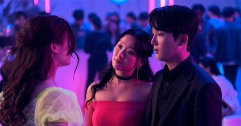 why are dae and yuri fake dating